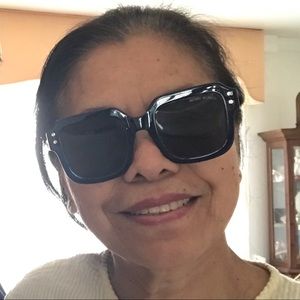 Meet your Posher, Myrna